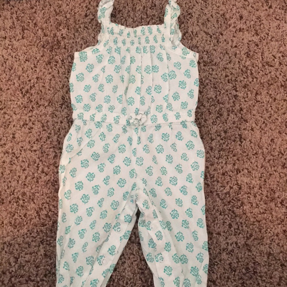 Adorable Carter’s 3 Month Jumpsuit